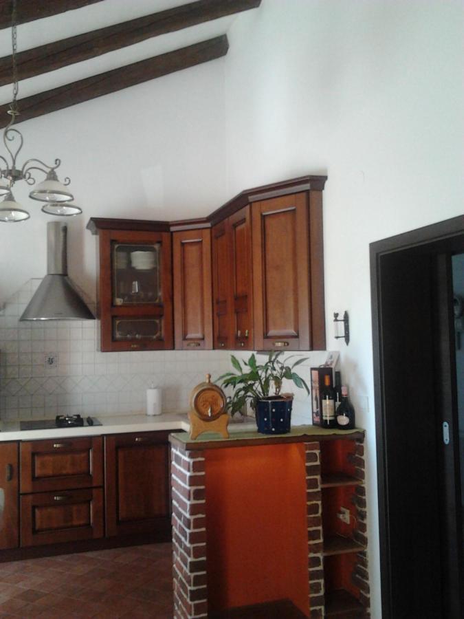 Sunshine Apartment Palit Екстер'єр фото
