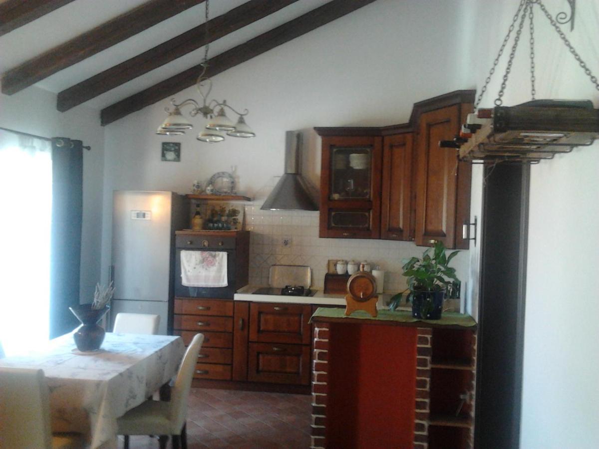 Sunshine Apartment Palit Екстер'єр фото