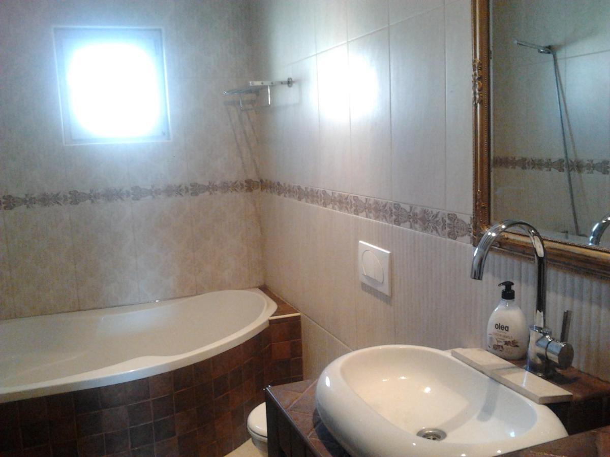Sunshine Apartment Palit Екстер'єр фото